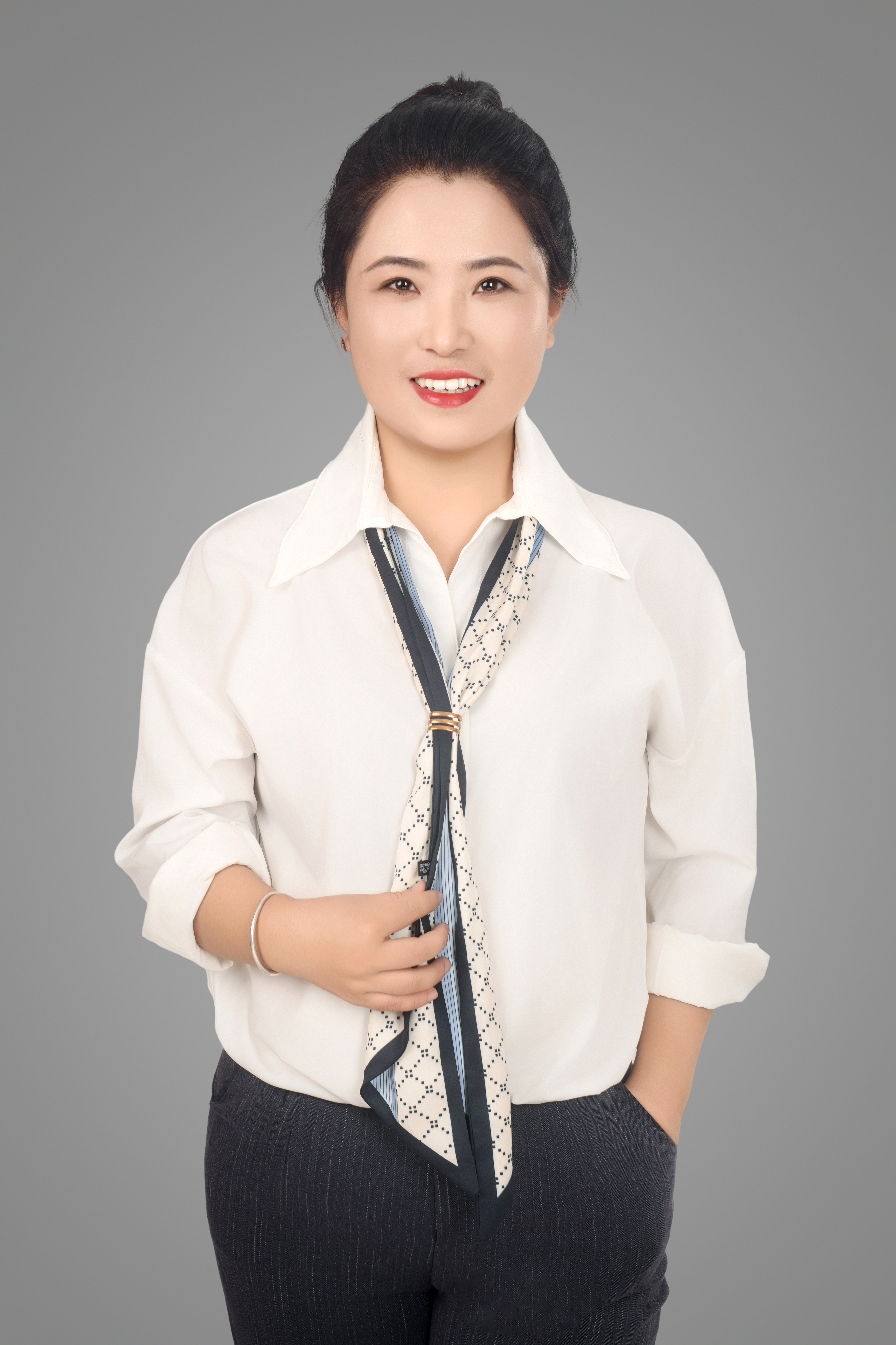 武姗姗.jpg